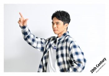 【No.20C26-036】「20th Century Live Tour 2026 ~唱歌的人跳舞的人~」周邊商品花絮照