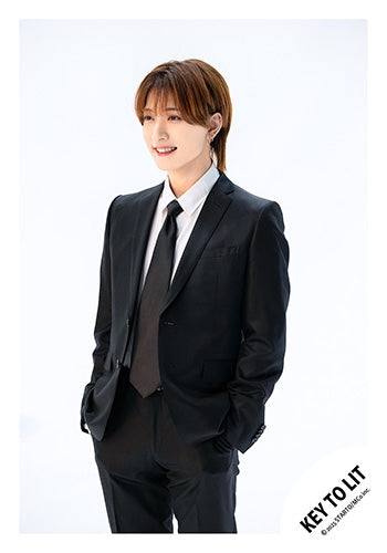 【No.KEY25-083】「KEY TO LIT Arena Tour 2025 WAKE UP THE FOOL」周邊商品花絮照