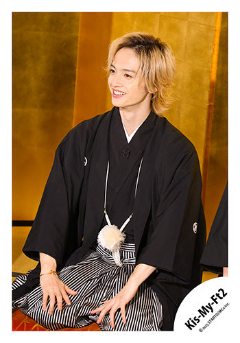 【No.KMF25-110】單曲「Curtain call」MV&封面照&特典影片花絮照