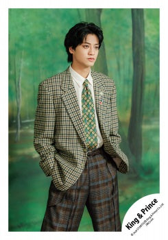 【No.KP26-051】「King & Prince DOME TOUR 2026 STARRING」周邊商品花絮照