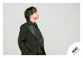 【No.NWS26-220】「NEWS LIVE TOUR 2026 /// KMK」周邊商品花絮照