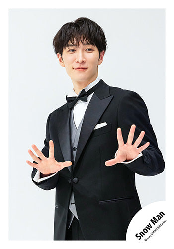 【No.SM25-438】「Snow Man 1st Stadium Live Snow World」周邊商品花絮照