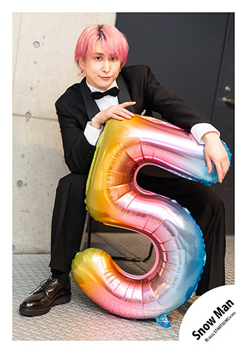 【No.SM25-495】「Snow Man 1st Stadium Live Snow World」周邊商品花絮照