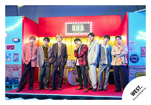 【No.WES25-210】「WEST. LIVE TOUR 2025 A.H.O. -Audio Hang Out-」周邊商品花絮照