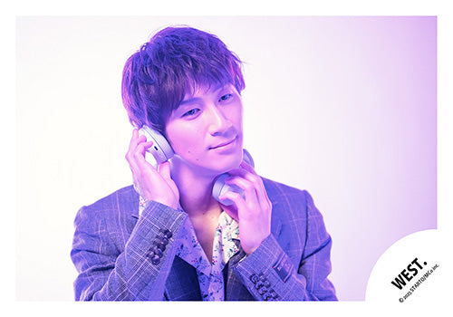 【No.WES25-281】「WEST. LIVE TOUR 2025 A.H.O. -Audio Hang Out-」周邊商品花絮照