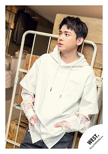 【No.WES25-289】「WEST. LIVE TOUR 2025 A.H.O. -Audio Hang Out-」周邊商品花絮照