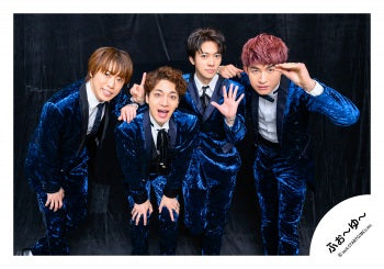 【No.4U26-034】「4U. LIVE TOUR 2026 I♡YoU ～請多保重身體～」周邊商品花絮照