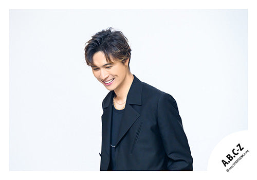 【No.ABC25-036】EP「ROMANTIC!」MV&封面花絮照