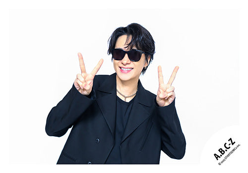 【No.ABC25-072】EP「ROMANTIC!」MV&封面花絮照