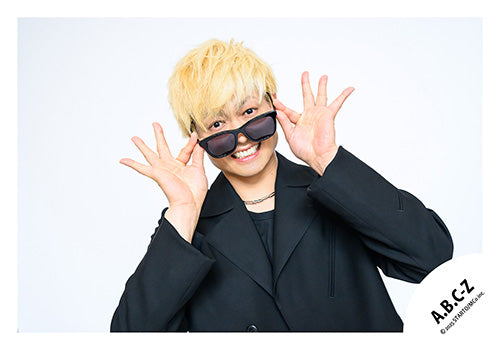 【No.ABC25-103】EP「ROMANTIC!」MV&封面花絮照