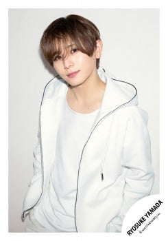 【No.HSJ26-414】「Ryosuke Yamada DOME TOUR 2026 Are You Red.Y?」周邊商品花絮照