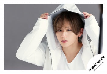 【No.HSJ26-417】「Ryosuke Yamada DOME TOUR 2026 Are You Red.Y?」周邊商品花絮照