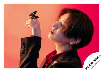 【No.HSJ26-420】「Ryosuke Yamada DOME TOUR 2026 Are You Red.Y?」周邊商品花絮照