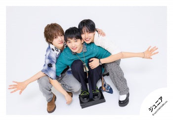 【No.JR26-1383】「Three」周邊商品花絮照