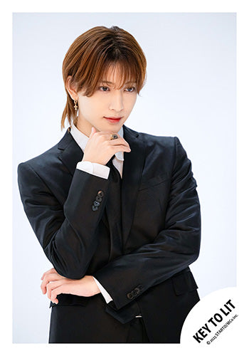 【No.KEY25-087】「KEY TO LIT Arena Tour 2025 WAKE UP THE FOOL」周邊商品花絮照