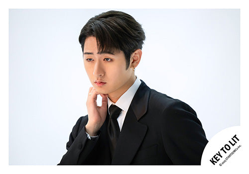 【No.KEY25-097】「KEY TO LIT Arena Tour 2025 WAKE UP THE FOOL」周邊商品花絮照