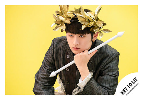 【No.KEY25-100】「KEY TO LIT Arena Tour 2025 WAKE UP THE FOOL」周邊商品花絮照