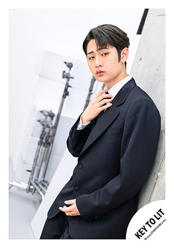 【No.KEY25-101】「KEY TO LIT Arena Tour 2025 WAKE UP THE FOOL」周邊商品花絮照