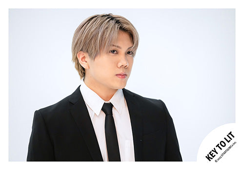 【No.KEY25-114】「KEY TO LIT Arena Tour 2025 WAKE UP THE FOOL」周邊商品花絮照