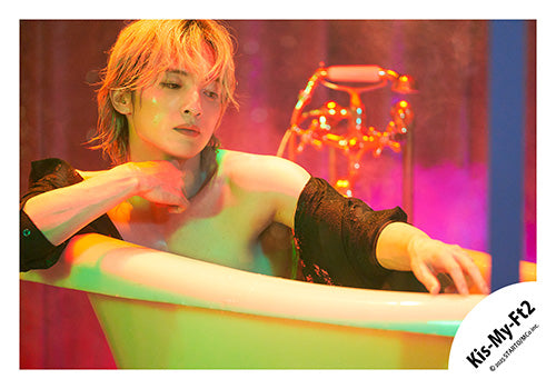 【No.KMF25-111】單曲「Curtain call」MV&封面照＆特典影片花絮照