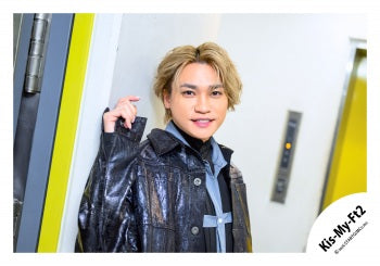 【No.KMF26-379】專輯「Kis SCENE」MV幕後花絮照