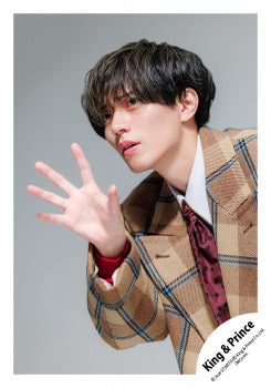 【No.KP26-025】「King & Prince DOME TOUR 2026 STARRING」周邊商品花絮照