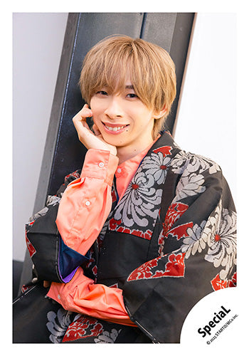 【No.SP25-060】「SpeciaL LIVE 2025 4ever SpeciaL」周邊商品花絮照