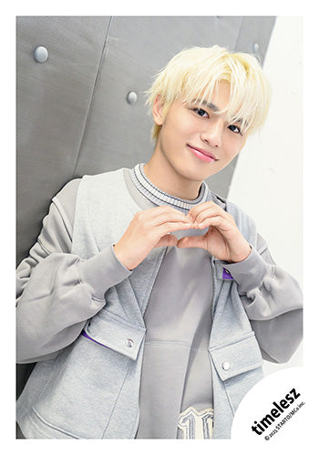 【No.TSZ25-462】「We're timelesz LIVE TOUR 2025 episode 1 〜FAM〜」周邊商品花絮照