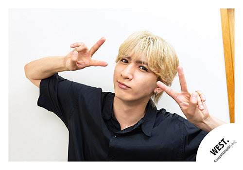 【No.WES25-136】專輯「A.H.O. -Audio Hang Out-」MV&封面花絮照