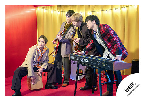 【No.WES25-214】「WEST. LIVE TOUR 2025 A.H.O. -Audio Hang Out-」周邊商品花絮照