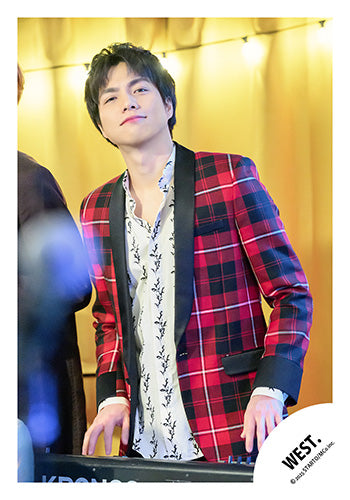 【No.WES25-224】「WEST. LIVE TOUR 2025 A.H.O. -Audio Hang Out-」周邊商品花絮照