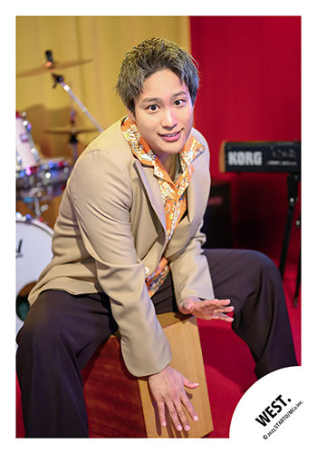 【No.WES25-231】「WEST. LIVE TOUR 2025 A.H.O. -Audio Hang Out-」周邊商品花絮照