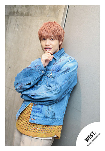 【No.WES25-242】「WEST. LIVE TOUR 2025 A.H.O. -Audio Hang Out-」周邊商品花絮照