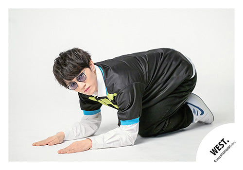 【No.WES25-262】「WEST. LIVE TOUR 2025 A.H.O. -Audio Hang Out-」周邊商品花絮照