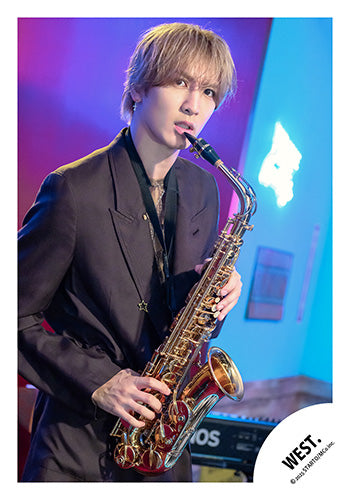 【No.WES25-272】「WEST. LIVE TOUR 2025 A.H.O. -Audio Hang Out-」周邊商品花絮照