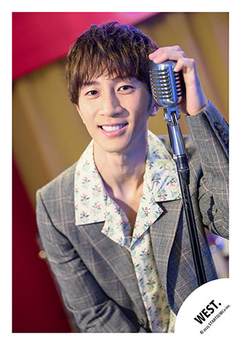 【No.WES25-287】「WEST. LIVE TOUR 2025 A.H.O. -Audio Hang Out-」周邊商品花絮照