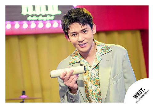 【No.WES25-290】「WEST. LIVE TOUR 2025 A.H.O. -Audio Hang Out-」周邊商品花絮照