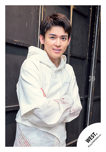 【No.WES25-292】「WEST. LIVE TOUR 2025 A.H.O. -Audio Hang Out-」周邊商品花絮照