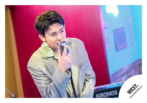 【No.WES25-293】「WEST. LIVE TOUR 2025 A.H.O. -Audio Hang Out-」周邊商品花絮照