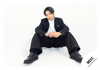 【No.WES26-219】「WEST. LIVE TOUR 2026 唯一無二」周邊商品花絮照